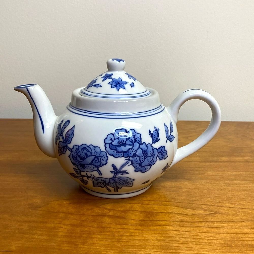 April Cornell Teapot White Blue Flowers